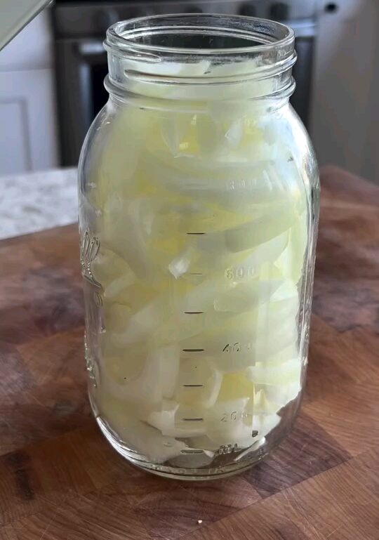 Simple and Delicious Pickled Onions