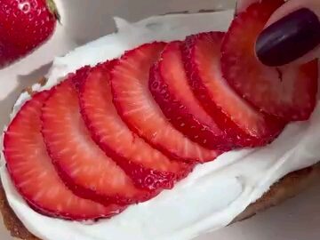 Strawberry Cream Cheese Toast