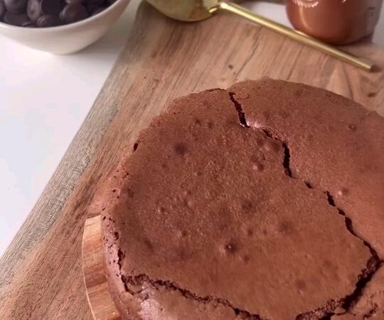 Chocolate Fondant with Crème Anglaise: A Classic French Delight